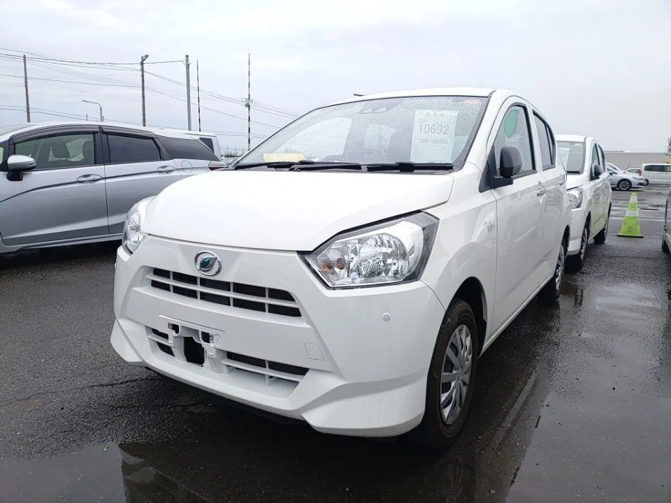 Daihatsu Mira e:S LA350S 2021